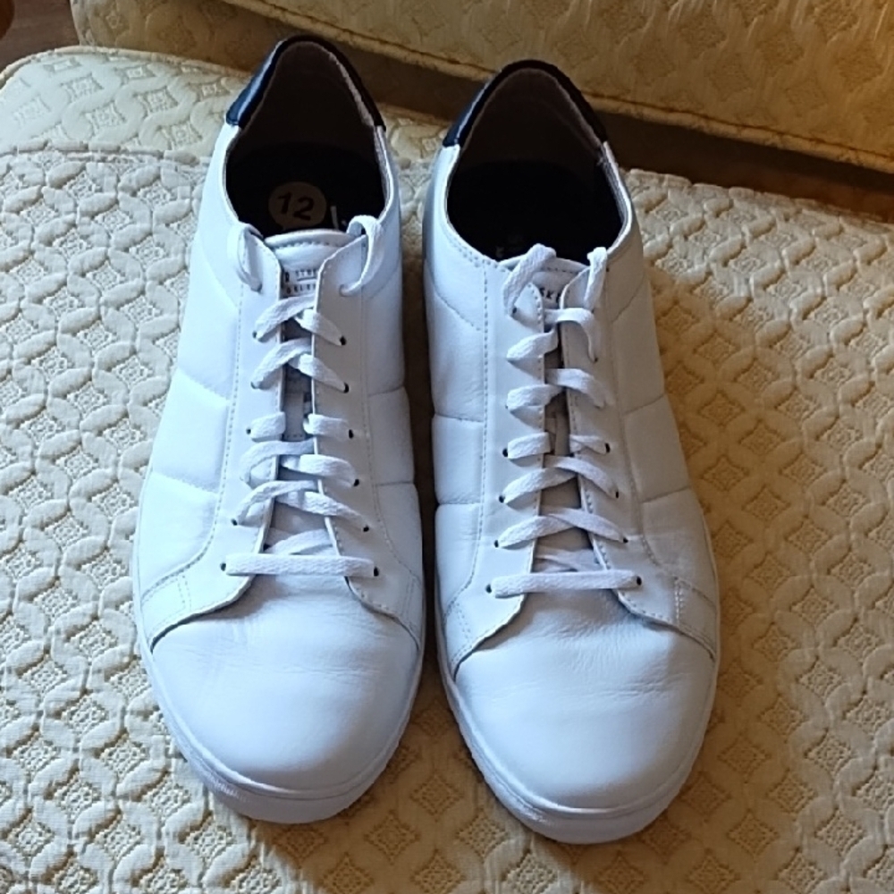 Sketchers Street white leather sneaker size 12